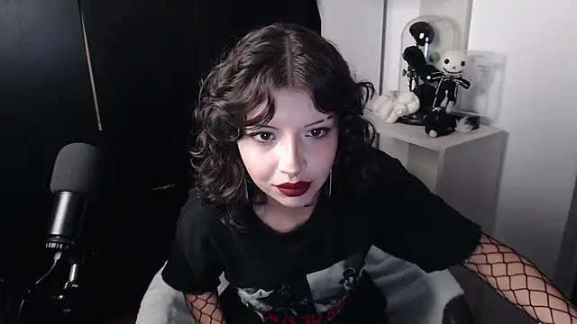 Snapshot of BiiHoney chatting on August 6, 2026, 1:44 am BiiHoney online show from August 6, 2026, 1:44 am
