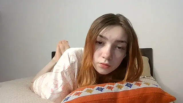 Snapshot of RedheadMisty chatting on October 21, 2025, 10:03 am RedheadMisty online show from October 21, 2025, 10:03 am