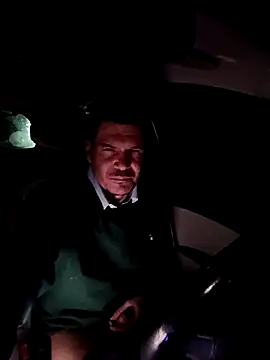 twitshe online show from November 22, 2025, 9:13 pm