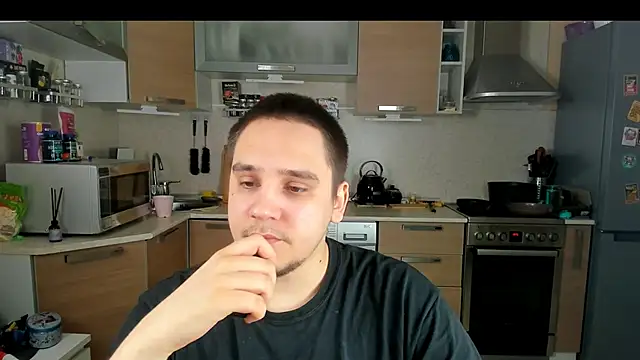 Snapshot of Bear_Beer130 chatting on April 24, 2026, 2:08 pm Bear Beer130 online show from April 24, 2026, 2:08 pm