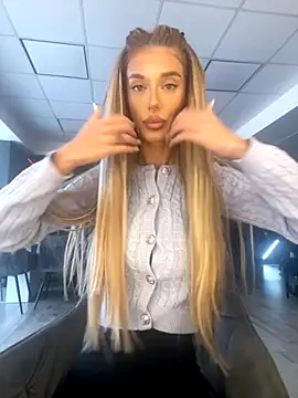 EllieRedd online show from September 24, 2025, 5:58 am