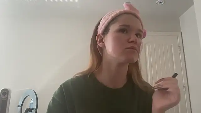 Riley ray69 online show from December 15, 2025, 3:40 pm