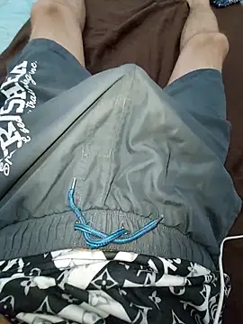 RaoufDz17cm online show from September 23, 2025, 5:09 pm