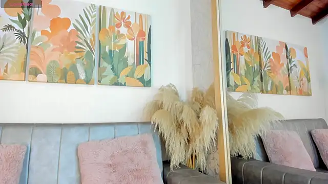 Celeste-Evanns online show from November 28, 2025, 4:29 pm