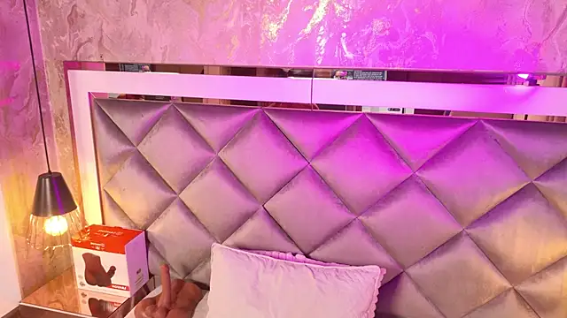 gemma sm online show from September 27, 2025, 3:12 am