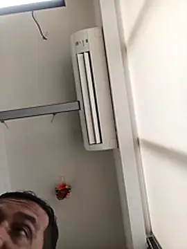 VJ17 online show from November 5, 2025, 5:10 am