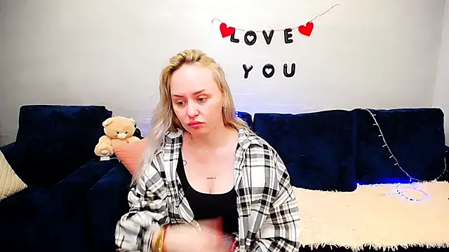 LiluMoon   online show from March 29, 2026, 3:35 pm