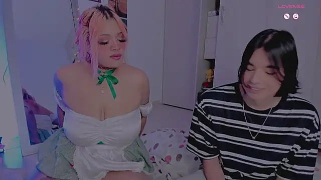 amywilld online show from April 26, 2026, 7:05 am