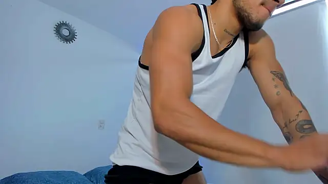 Snapshot of Kalyan_Casstelo chatting on February 16, 2026, 1:32 pm Kalyan Casstelo online show from February 16, 2026, 1:32 pm