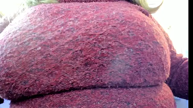  Emily rosee  online show from November 4, 2025, 11:03 am