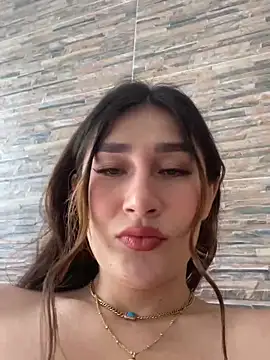 Snapshot of Isa_Villamarin chatting on October 20, 2025, 2:39 pm Isa Villamarin online show from October 20, 2025, 2:39 pm