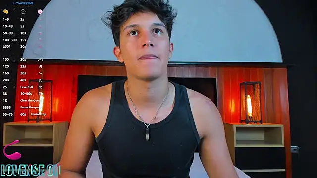 Leo Savage  online show from May 15, 2026, 4:10 am