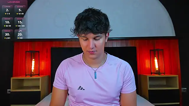 Leo Savage  online show from May 22, 2026, 4:21 am