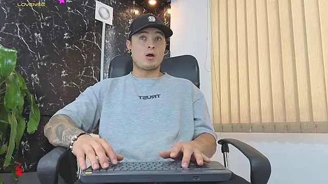 Alexander ferre online show from March 18, 2026, 1:46 pm