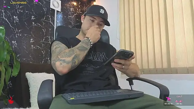 Alexander ferre online show from March 20, 2026, 1:23 pm