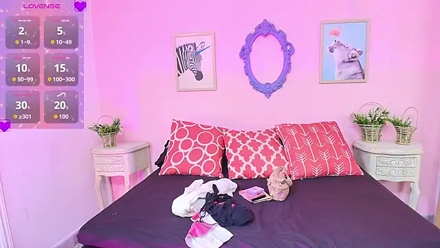 Snapshot of Nahomi_Rivera chatting on September 25, 2025, 1:06 pm Nahomi Rivera online show from September 25, 2025, 1:06 pm