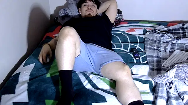 Snapshot of kennyCumz chatting on January 15, 2026, 8:40 am kennyCumz online show from January 15, 2026, 8:40 am