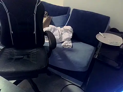 Snapshot of Wyrolowanyyy chatting on February 6, 2026, 7:48 am Wyrolowanyyy online show from February 6, 2026, 7:48 am