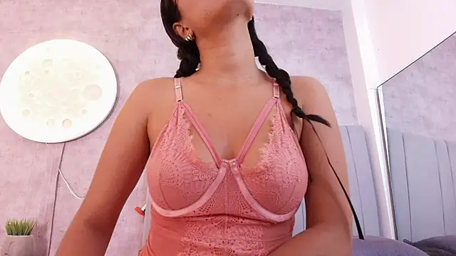 karla-ruiz online show from February 13, 2026, 7:25 pm