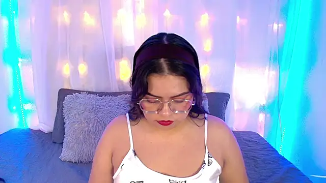 LilyRousee online show from November 15, 2025, 6:12 pm