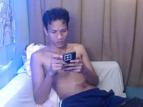 fantasy davidxx online show from December 22, 2025, 11:38 pm