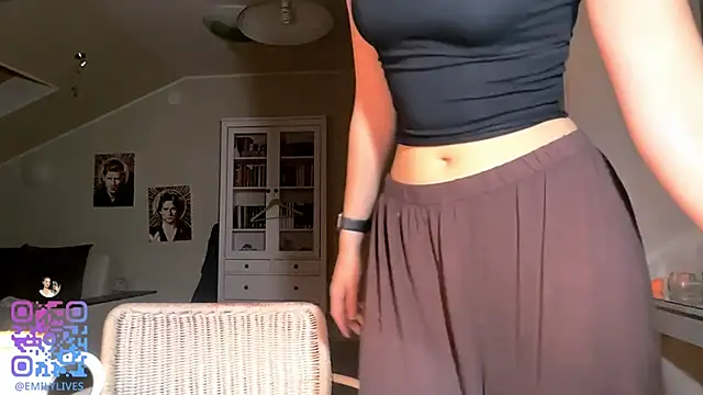 DarlineBrustera online show from November 17, 2025, 2:32 pm