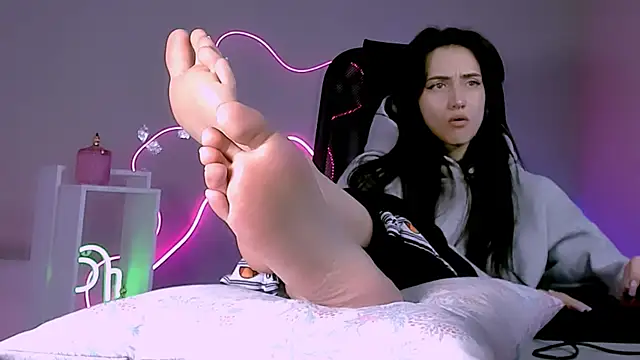 Snapshot of olivianorton chatting on March 1, 2026, 1:44 pm olivianorton online show from March 1, 2026, 1:44 pm