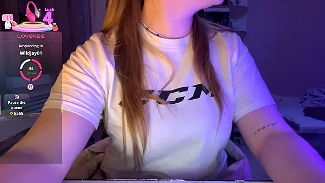 PandaFluff online show from September 18, 2025, 5:38 pm