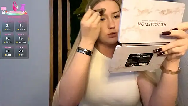 PandaFluff online show from November 2, 2025, 4:23 pm