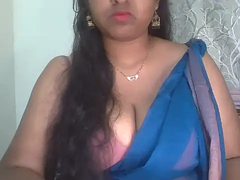 Snapshot of its_me_Rashmi chatting on February 18, 2026, 2:35 pm its me Rashmi online show from February 18, 2026, 2:35 pm
