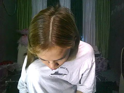Snapshot of Sweet-shopia chatting on March 21, 2026, 1:15 pm Sweet-shopia online show from March 21, 2026, 1:15 pm