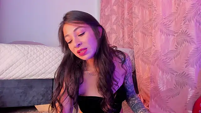 riley bensongh online show from November 4, 2025, 9:29 pm