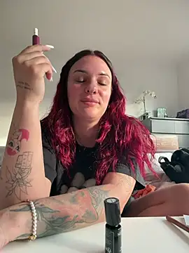 OliviaaFischer online show from June 3, 2026, 5:28 pm