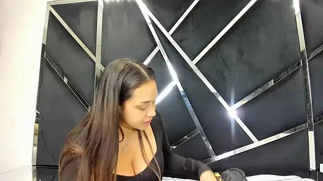 Snapshot of Noa_Arez chatting on February 4, 2026, 6:08 am Noa Arez online show from February 4, 2026, 6:08 am