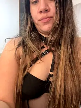 emma hot2006 online show from December 5, 2025, 9:12 pm