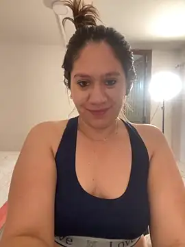 emma hot2006 online show from November 24, 2025, 5:46 pm