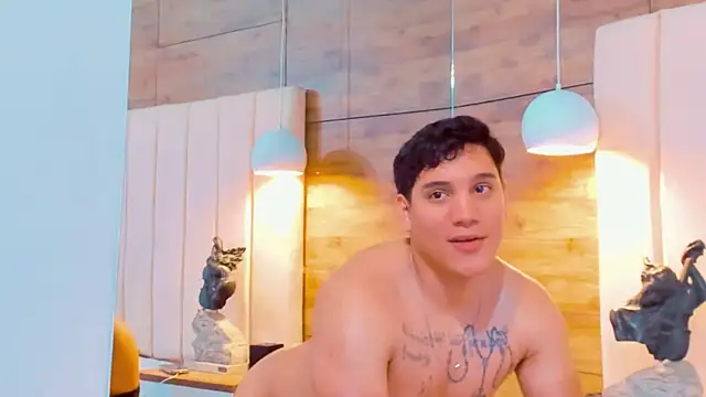 RaymondMorris online show from October 2, 2025, 4:16 am