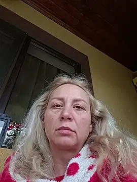 merlyn4 online show from December 5, 2025, 7:40 am