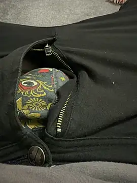 biversboy online show from April 28, 2026, 5:34 am