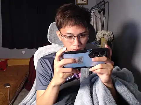 naughtyboyloy 0 online show from February 18, 2026, 5:42 pm