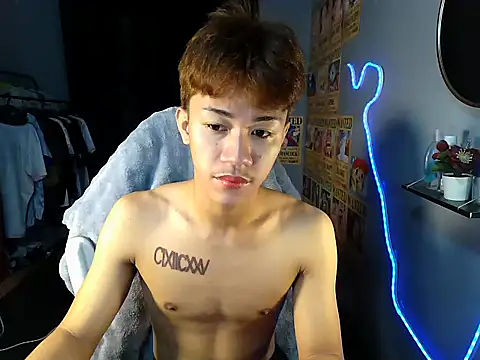 Snapshot of naughtyboyloy_0 chatting on June 23, 2026, 1:03 am naughtyboyloy 0 online show from June 23, 2026, 1:03 am
