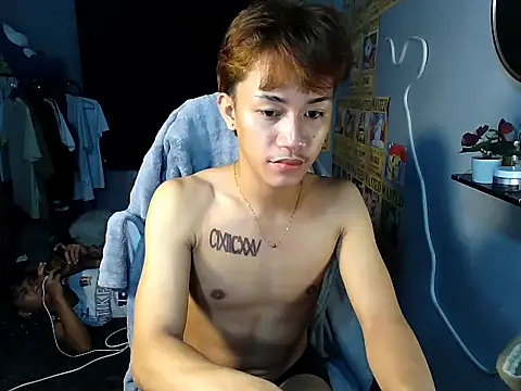 Snapshot of naughtyboyloy_0 chatting on July 2, 2026, 6:36 pm naughtyboyloy 0 online show from July 2, 2026, 6:36 pm