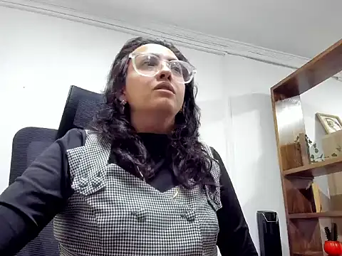 dalila macherano1 online show from January 15, 2026, 7:39 pm