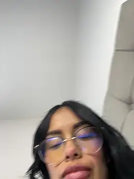 Melissa coch online show from November 8, 2025, 5:49 pm