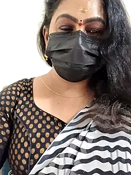 Snapshot of Sweetie_swetha37 chatting on January 18, 2026, 9:13 am Sweetie swetha37 online show from January 18, 2026, 9:13 am