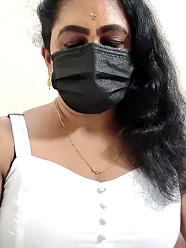 Snapshot of Sweetie_swetha37 chatting on February 4, 2026, 8:48 pm Sweetie swetha37 online show from February 4, 2026, 8:48 pm