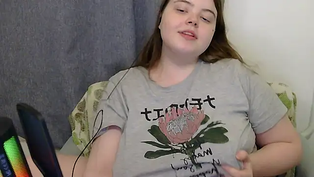 Snapshot of brattyprincessemma chatting on November 4, 2025, 7:17 pm brattyprincessemma online show from November 4, 2025, 7:17 pm