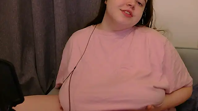 Snapshot of brattyprincessemma chatting on January 17, 2026, 2:20 pm brattyprincessemma online show from January 17, 2026, 2:20 pm