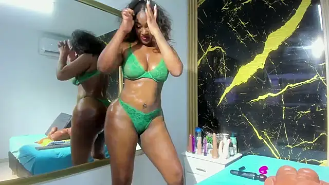 Snapshot of AdrianaVegga chatting on February 13, 2026, 3:17 am AdrianaVegga online show from February 13, 2026, 3:17 am