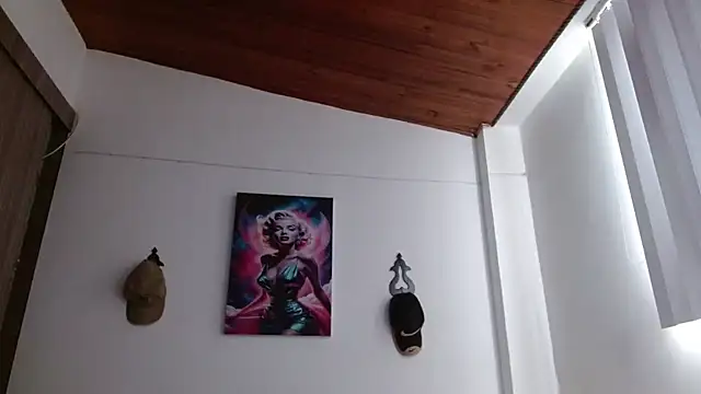 Crystal Star  online show from April 15, 2026, 1:59 pm